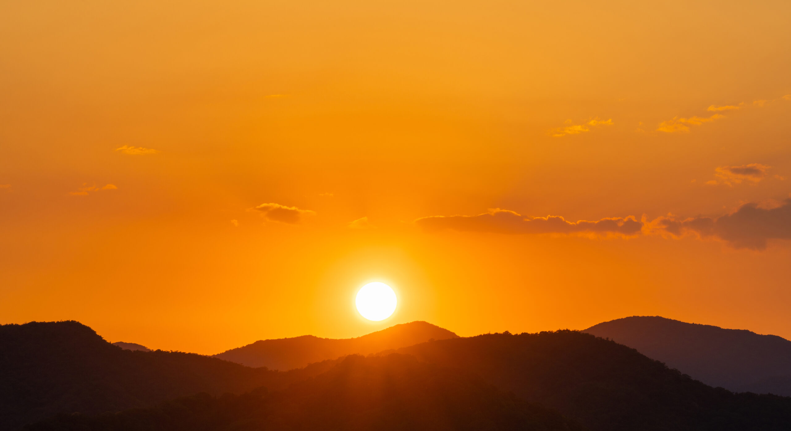 秋の夕暮れ 沈みゆく夕日に浄土を想う 秋彼岸 | 浄土宗【公式サイト】